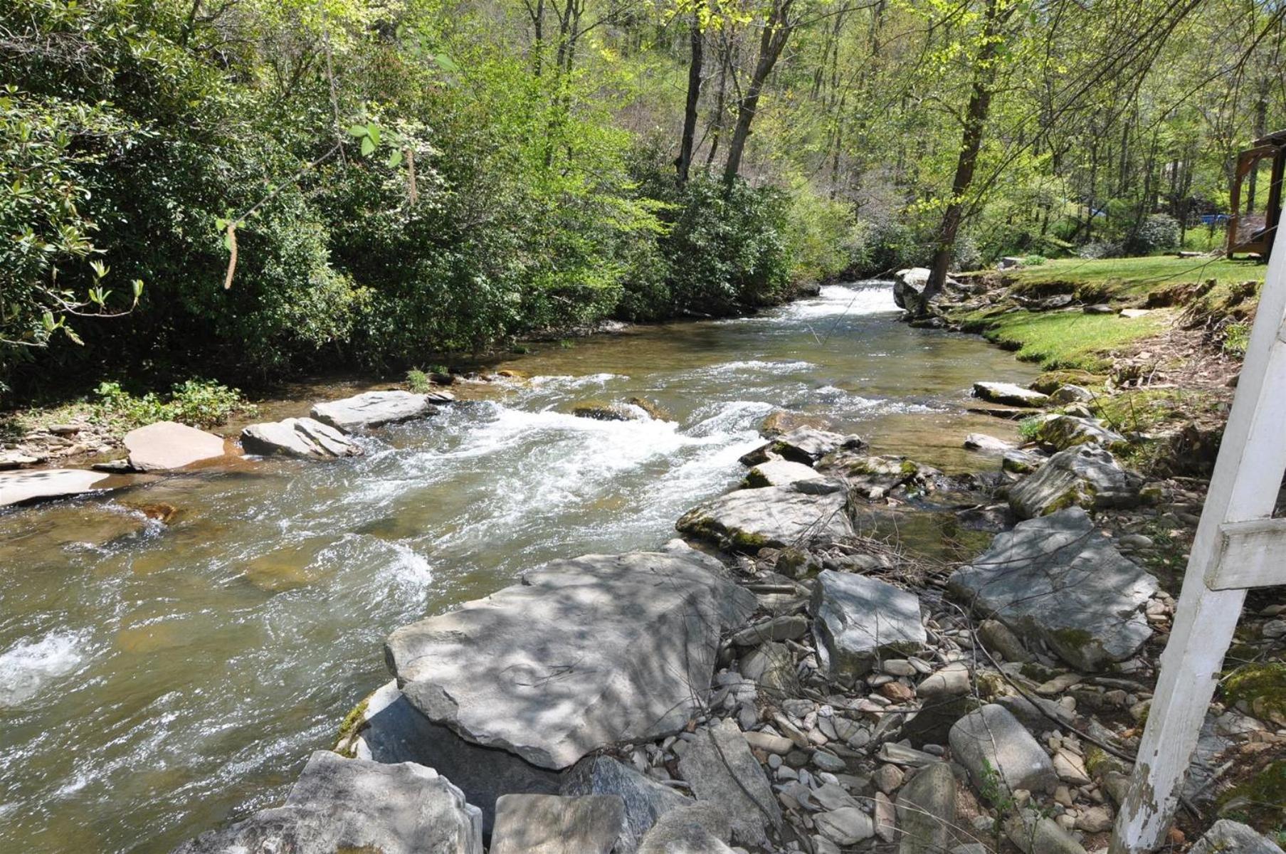 Waterfall Hideaway Bryson City Exterior photo