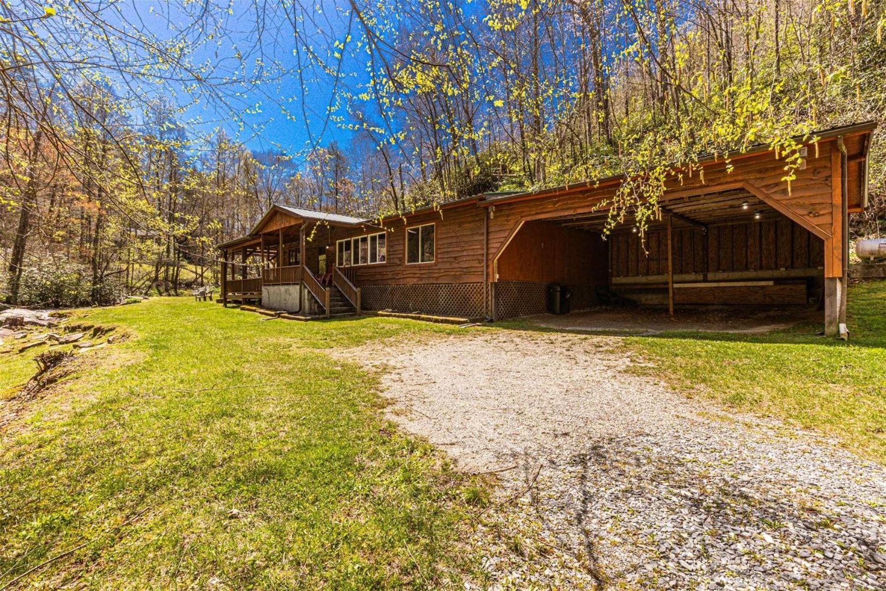 Waterfall Hideaway Bryson City Exterior photo