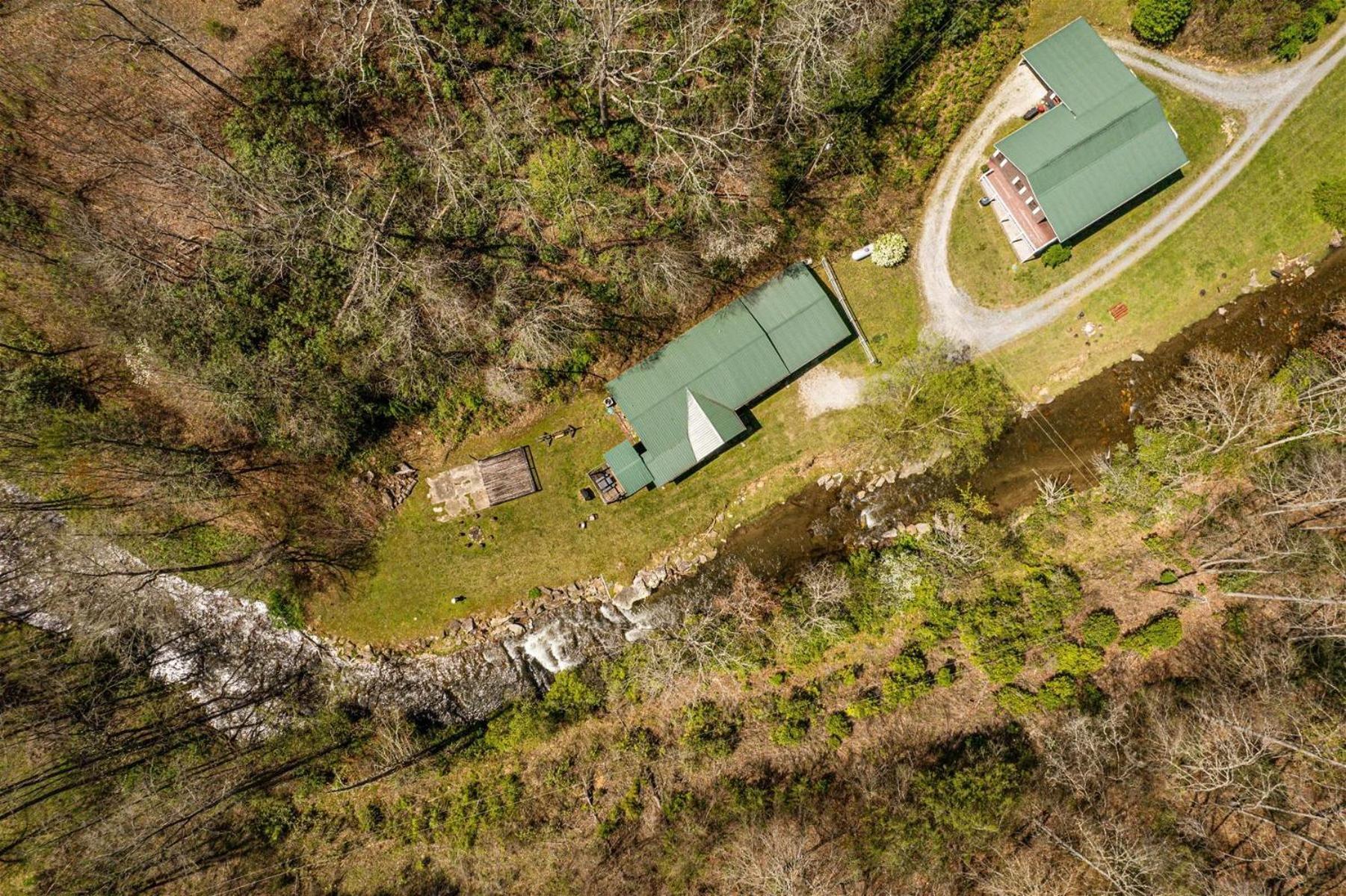 Waterfall Hideaway Bryson City Exterior photo