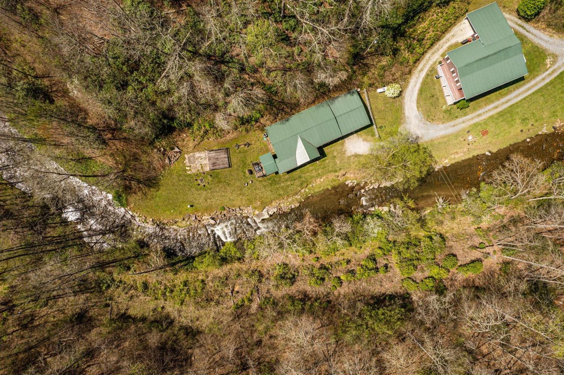 Waterfall Hideaway Bryson City Exterior photo