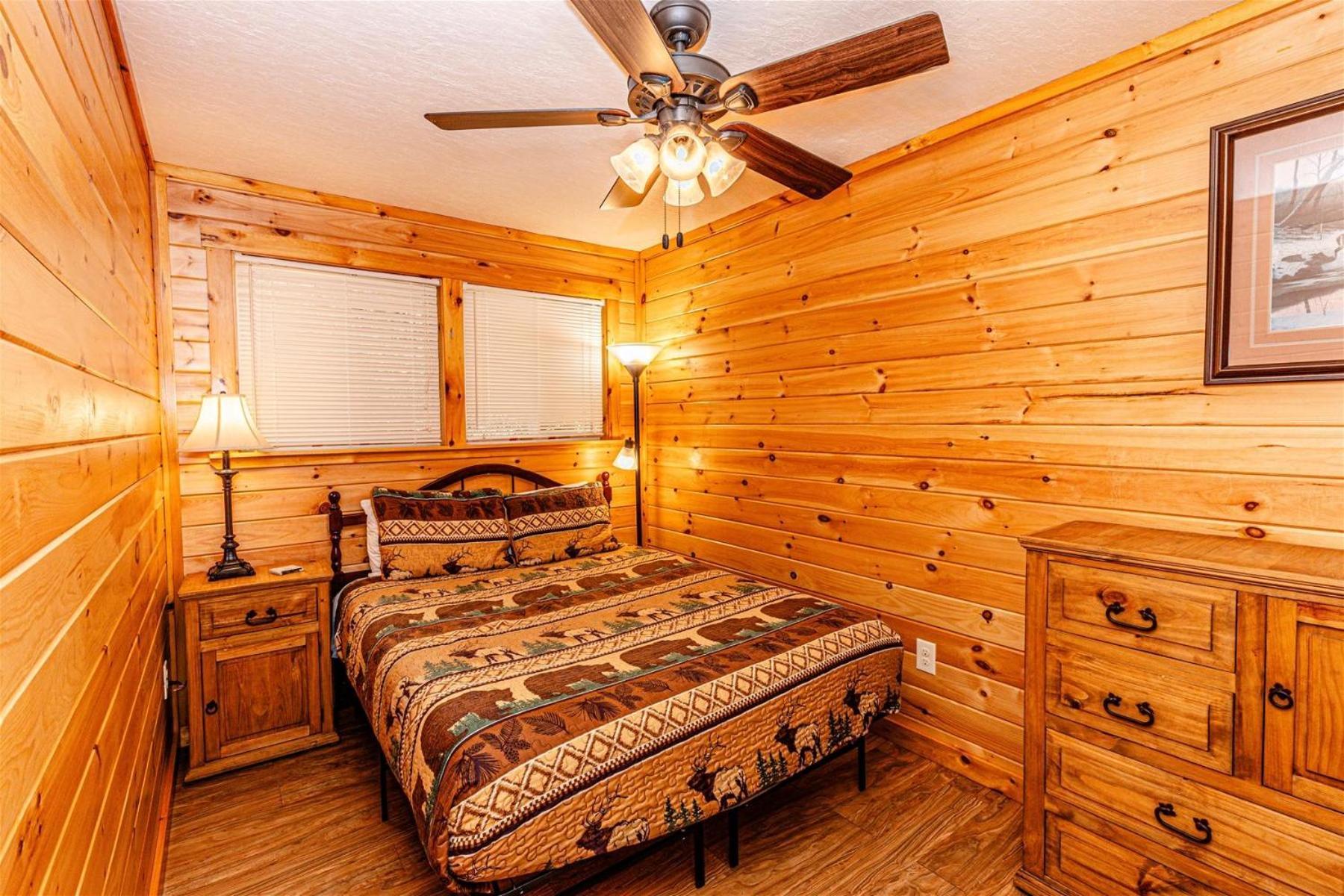 Waterfall Hideaway Bryson City Exterior photo