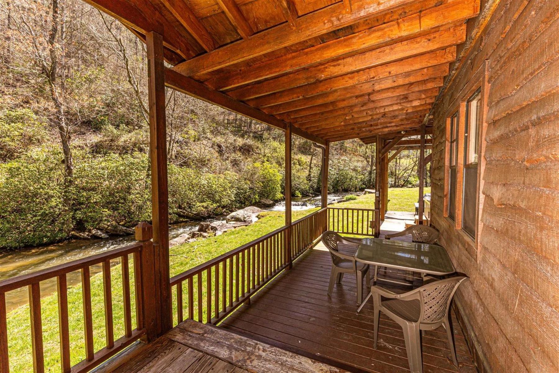 Waterfall Hideaway Bryson City Exterior photo